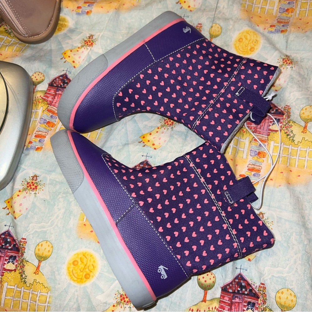See Kai Run Kids Boots in Purple with Pink Hearts - Picture 12 of 16
